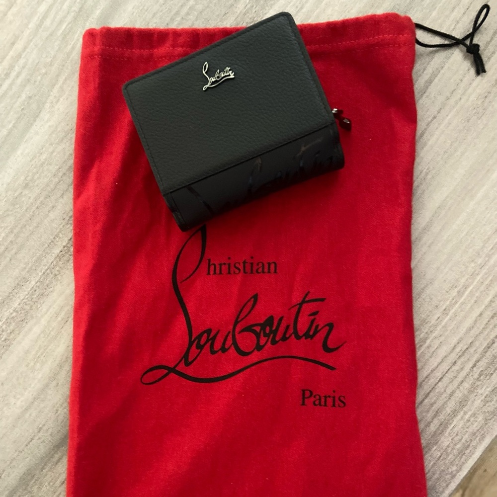 CHRISTIAN LOUBOUTIN
Paloma rubber-trimmed textured-leather wallet